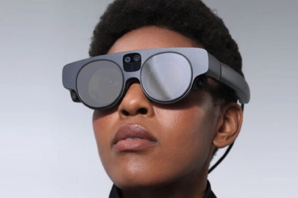 Mixed Reality Glasses