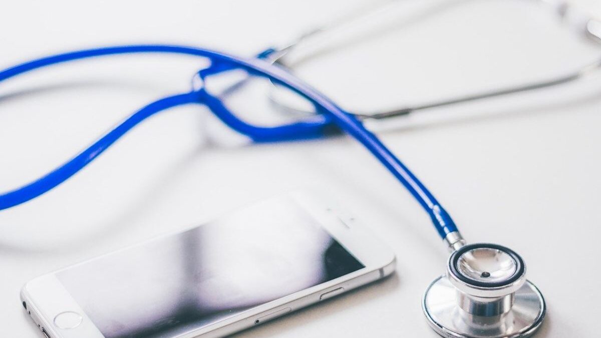 Ways Your Smartphone Can Make You Healthy